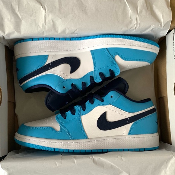 Jordan 1 Low GS ‘UNC’ - Picture 9 of 12